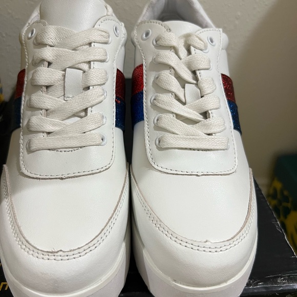 Volatile Red and White Sneakers with Sporty Design - Picture 3 of 6